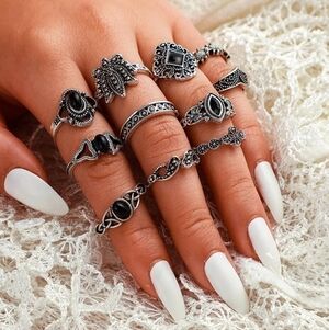 NWT Personality Geometric Black Gemstone Stackable Ring 11pc. Set